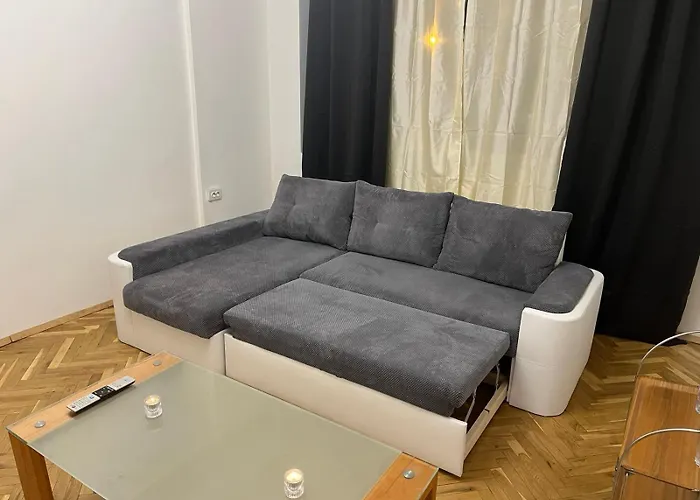 The White Daire Sofya